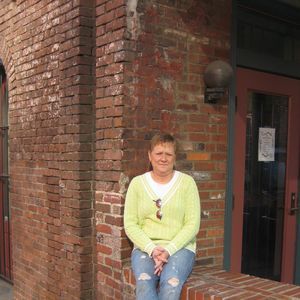 Meet your Posher, Debbie